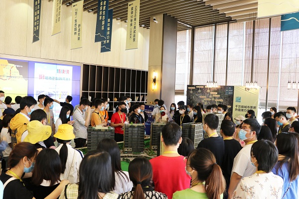 入駐倒計時！升學(xué)教育集團近300名員工代表參觀康利城